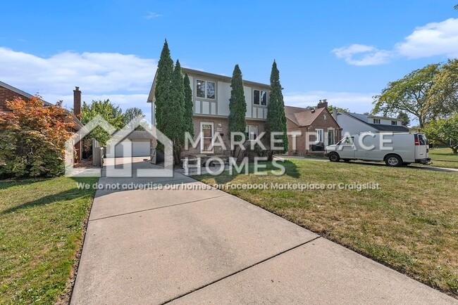 Building Photo - 8334 McKinley
