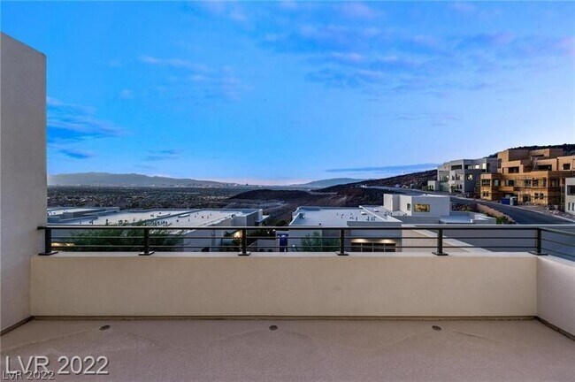 Foto del edificio - 390 Solitude Peak Ln