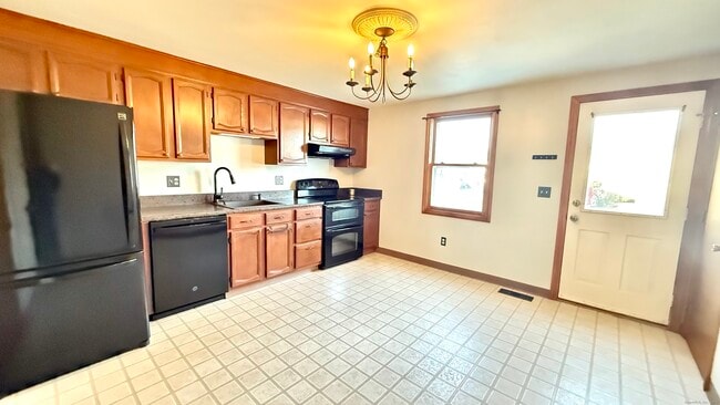 Building Photo - 4 Persimmon Ln