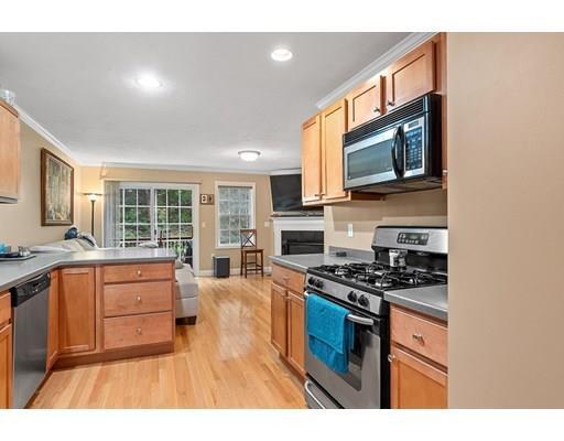 Building Photo - 8 Whispering Pine Cir