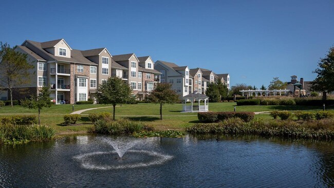 Building Photo - 637 Charles Pond Dr