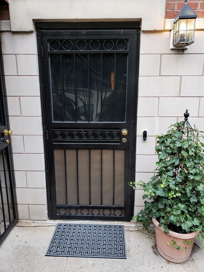 Foto del edificio - 15 E 117th St