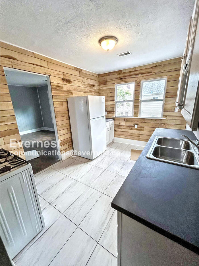 1809 Denison Ave Cleveland, OH 44109 – photo 3