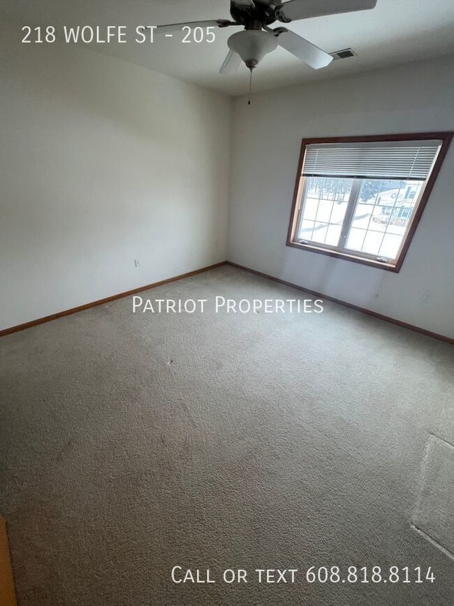 Foto del edificio - 1 BEDROOM/ 1 BATH APARTMENT IN OREGON, WI