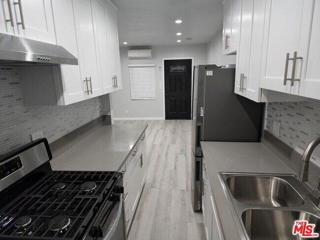 Foto del edificio - 5916 S Figueroa St