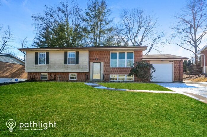 Primary Photo - 11060 Patrina Dr, St Louis, MO, 63126