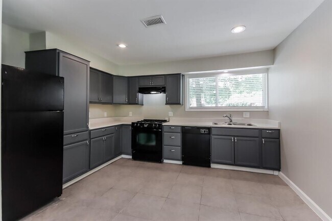 Foto del edificio - 24518 Pine Canyon Dr