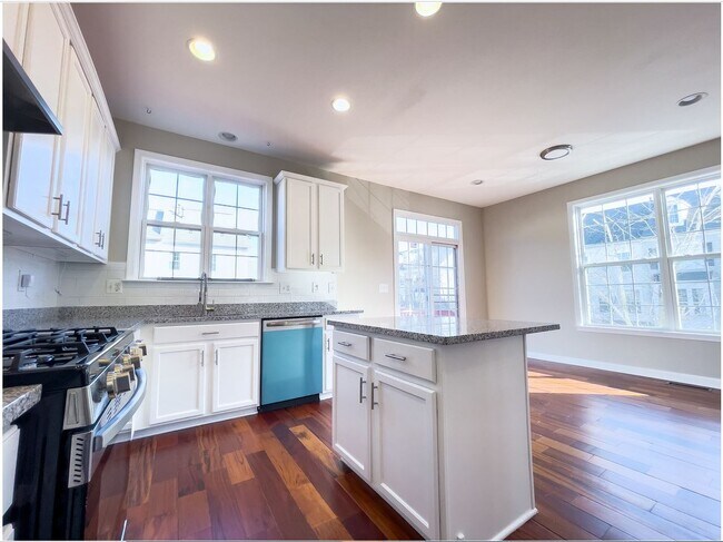 Kitchen - 22820 Edson Ter