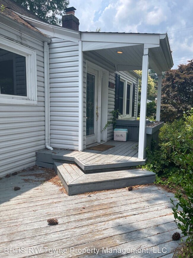 Foto del edificio - 4 br, 2 bath House - 1133 Buckingham Avenue