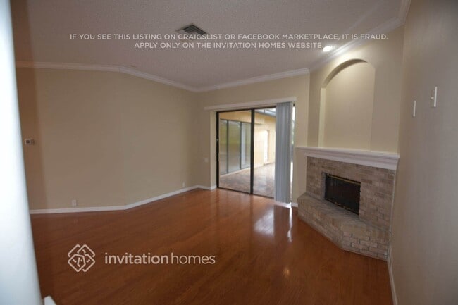 Foto del edificio - 4443 Bardsdale Dr