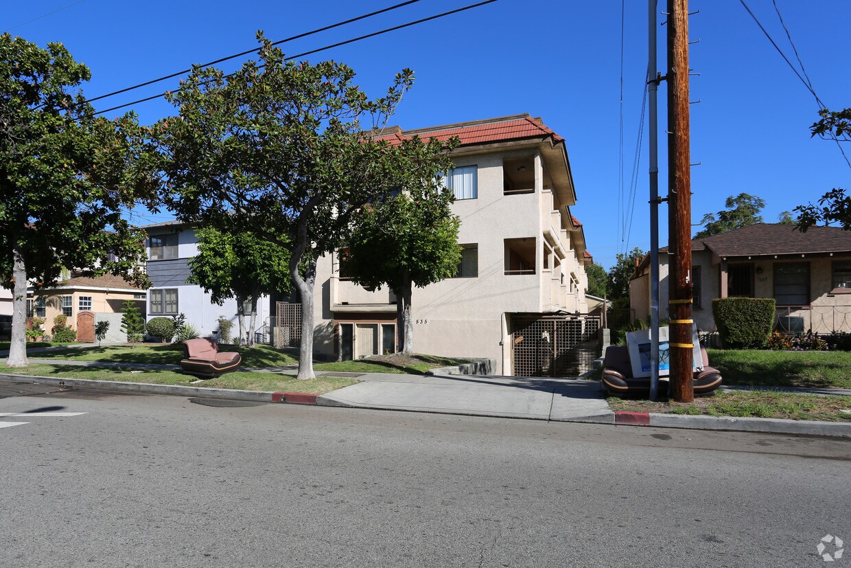 Primary Photo - 535 E Garfield Ave
