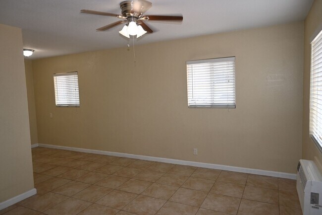 Foto del edificio - 320 N 16th St