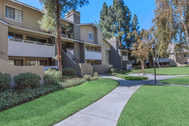 Building Photo - StoneCreek Apartment Homes