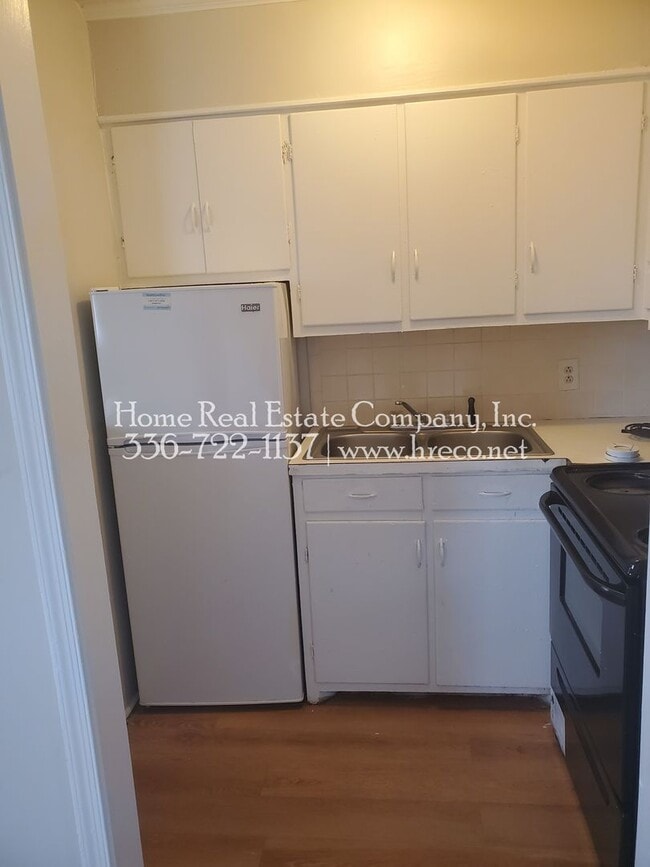 Foto del edificio - 4170 James St