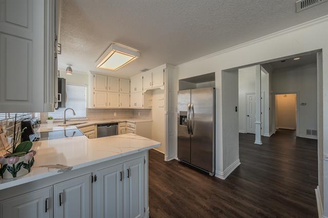 Foto del edificio - 728 W Park Dr