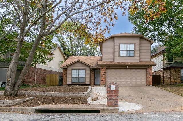 Building Photo - 2239 Turf Club Dr