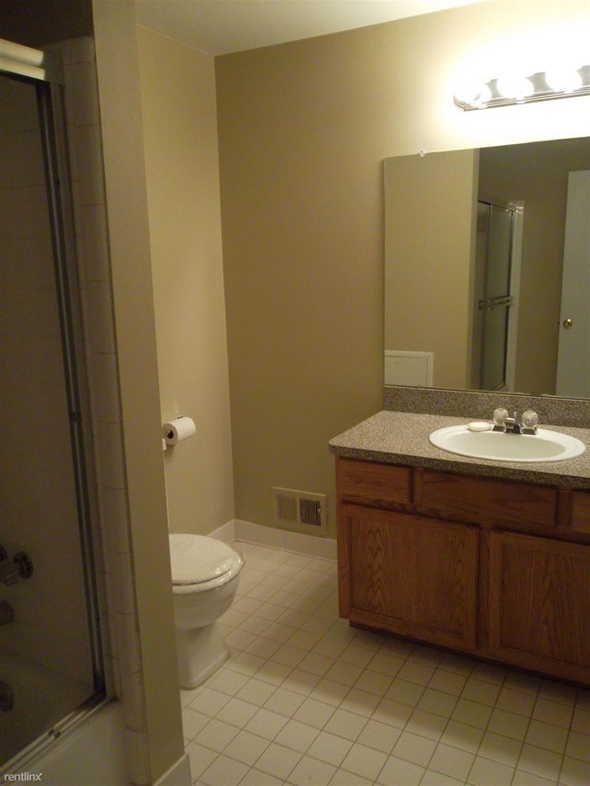 Building Photo - 26324 Franklin Pointe Dr