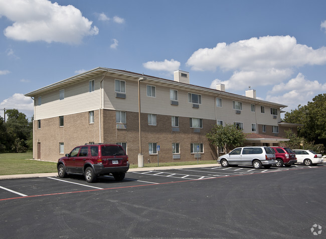 Pecan Hill Apartments