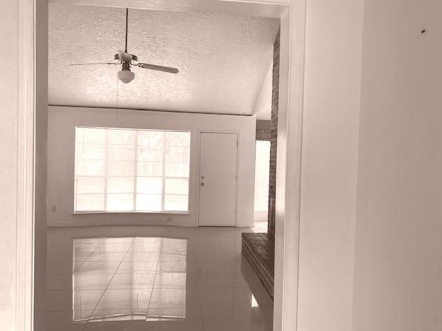 Foto del edificio - 11610 Pine Knoll