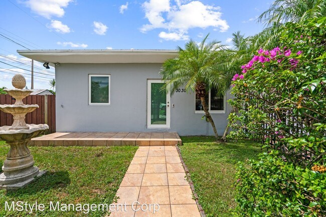 Building Photo - 4 br, 3 bath House - 3030 SW 12th Street