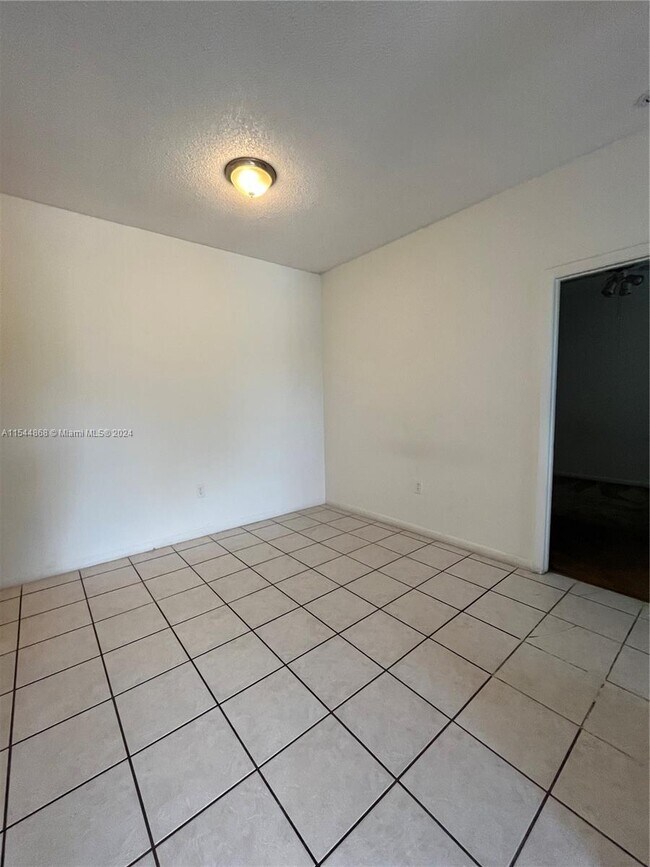 Foto del edificio - 1821 NW 96th Terrace