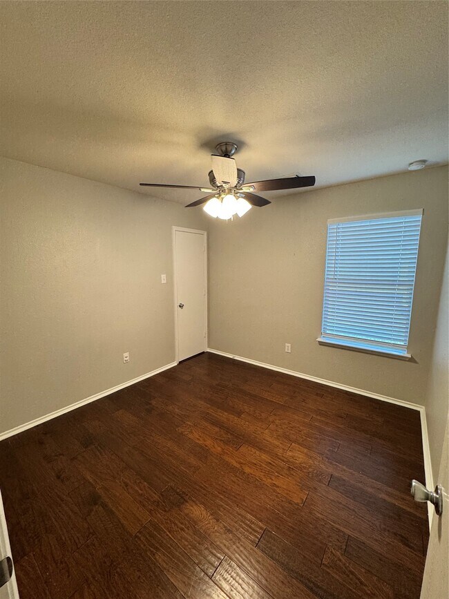 Foto del edificio - 3026 Tall Tree Ridge Way
