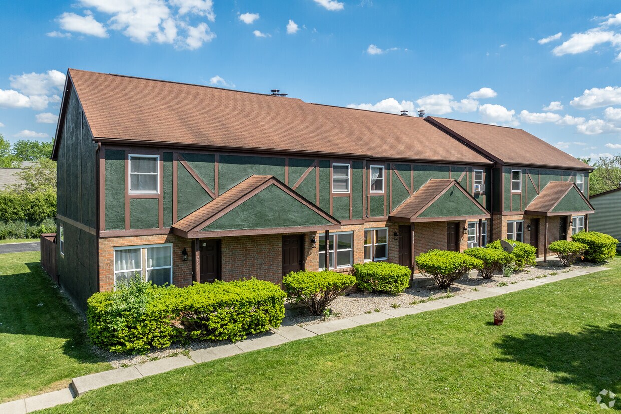 Independence Square Condominiums Apartments in Reynoldsburg, OH
