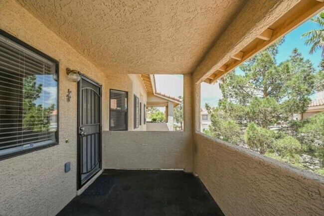 Foto del edificio - Great Location!