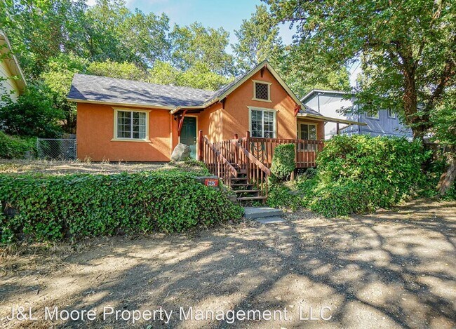 Building Photo - 2 br, 1 bath House - 867 4th Ave