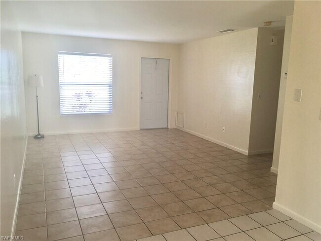 Foto del edificio - 1423 Andalusia Blvd
