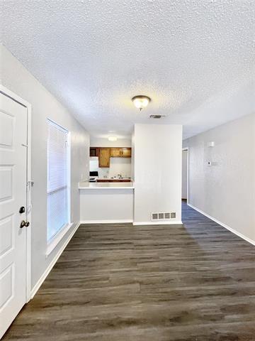 Foto del edificio - 2416 Windy Pine Ln