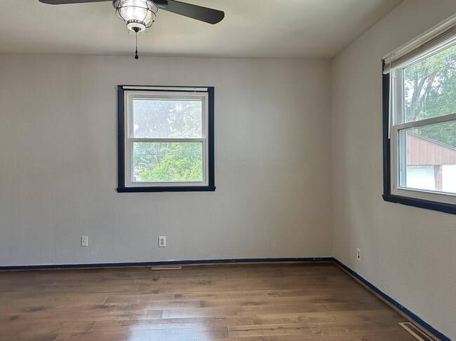 Building Photo - 1722 Pershing Ave