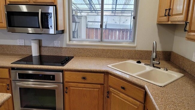 Foto del edificio - 9209 E Nassau Ave