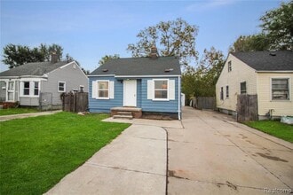 Building Photo - 20560 Dresden St