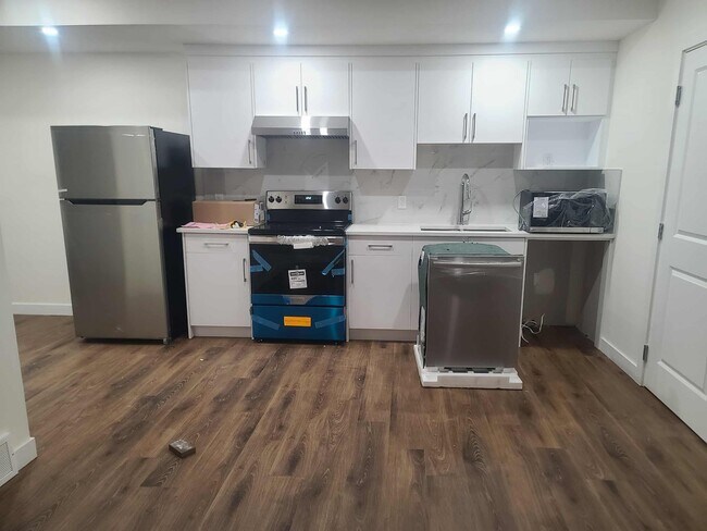 Photo du bâtiment - 354 Sora Way SE