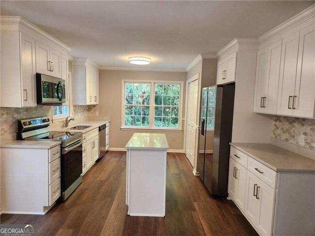 Building Photo - 6168 Picketts Ridge