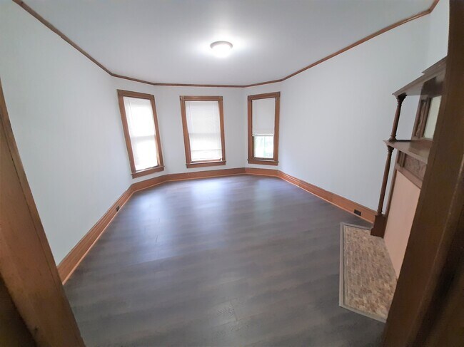 Building Photo - 109 Hudson St