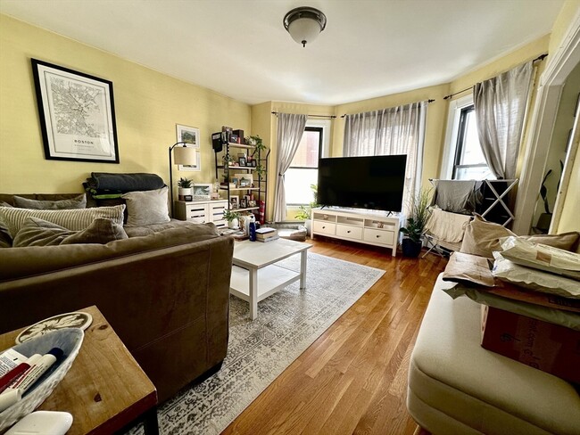 Building Photo - 9 Leverett St