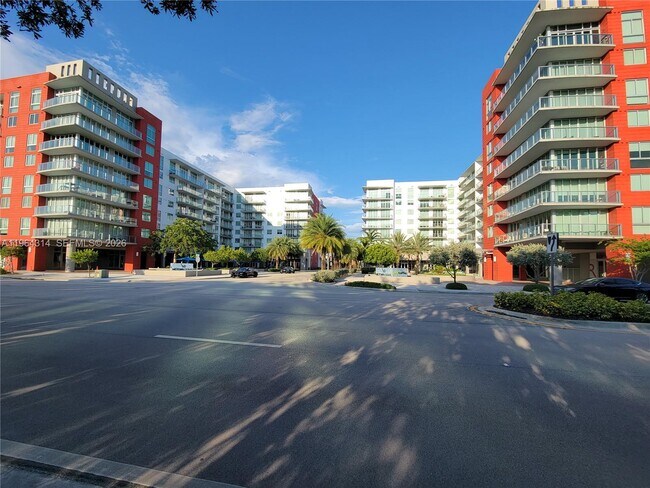 Foto del edificio - 7825 NW 107th Ave