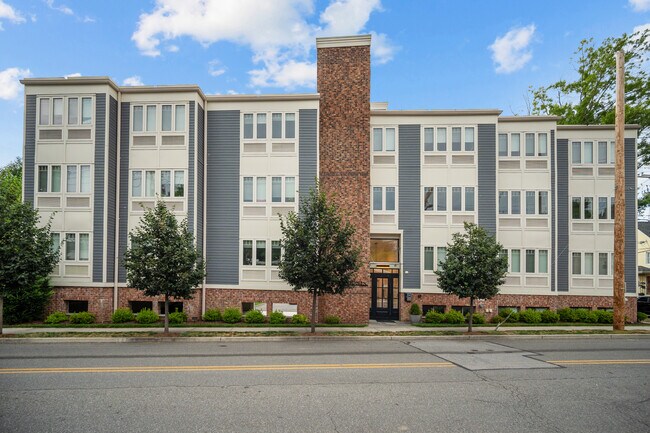 Edificio - 50 Six Calvert
