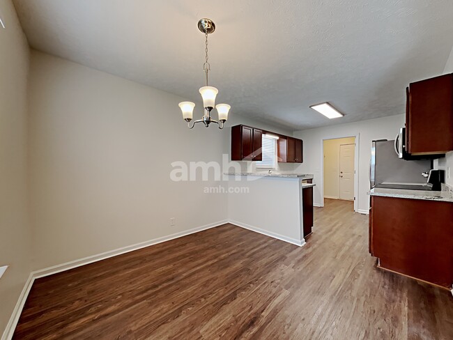 Building Photo - 1543 Saint Andrews Drive