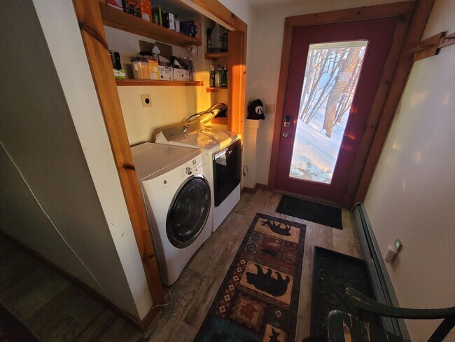 Foto del edificio - Private Furnished Home in Waterville Estates - 6 mo Winter Seasonal Lease available 11/1/26! - $2495