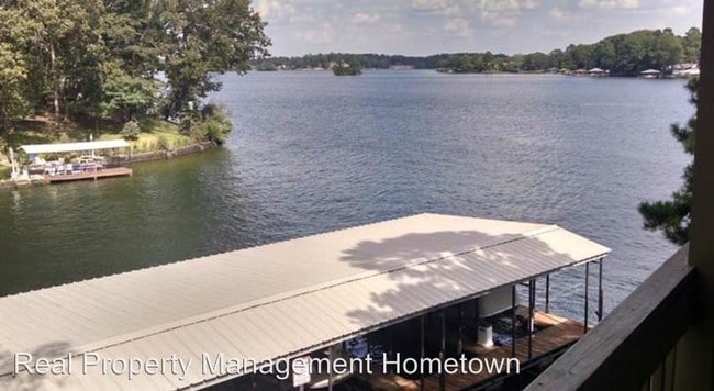 Building Photo - 250 Grand Isle Dr