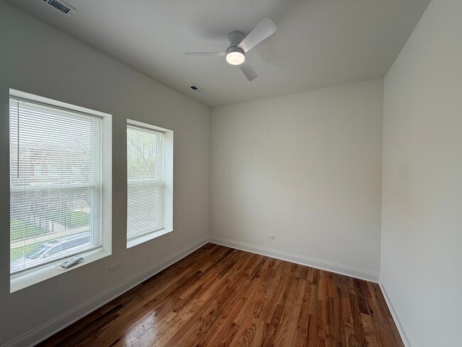 Foto del edificio - 5678 W Washington Blvd
