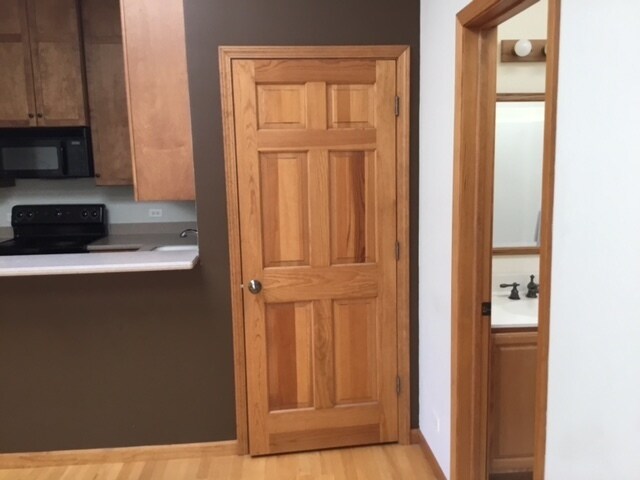 Foto del edificio - 116 N Main St