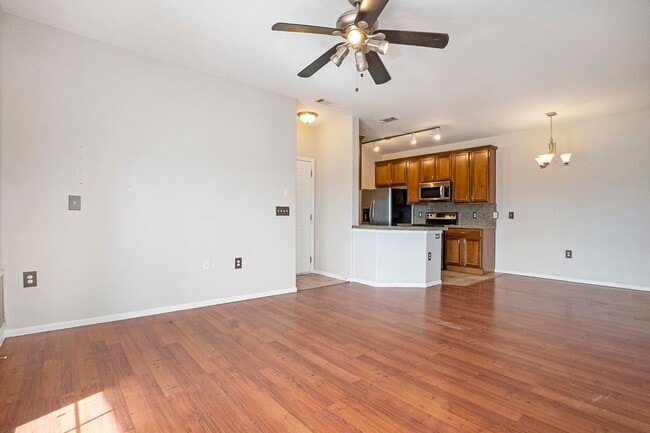 Building Photo - Beautiful 2BD 2Bath Condo with Views