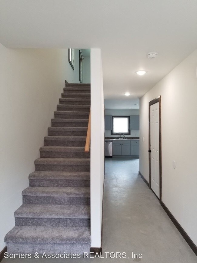 Foto del edificio - 415 E 5th Ave