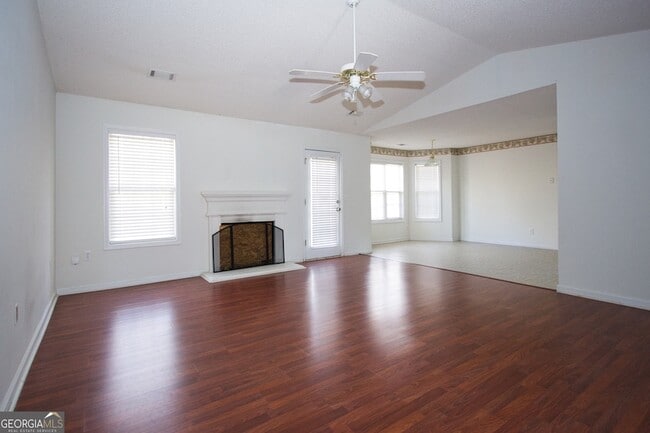 Building Photo - 2804 James Henry Dr