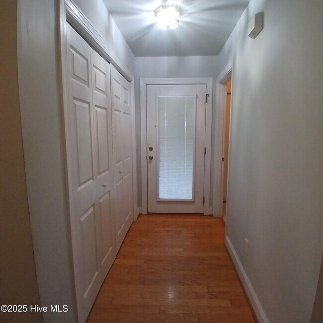 Foto del edificio - 4999 Glen Cove Dr SE
