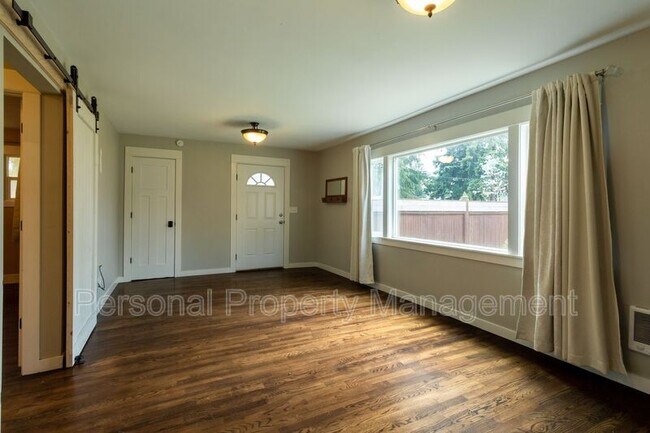 Foto del edificio - 11302 NE 4th St